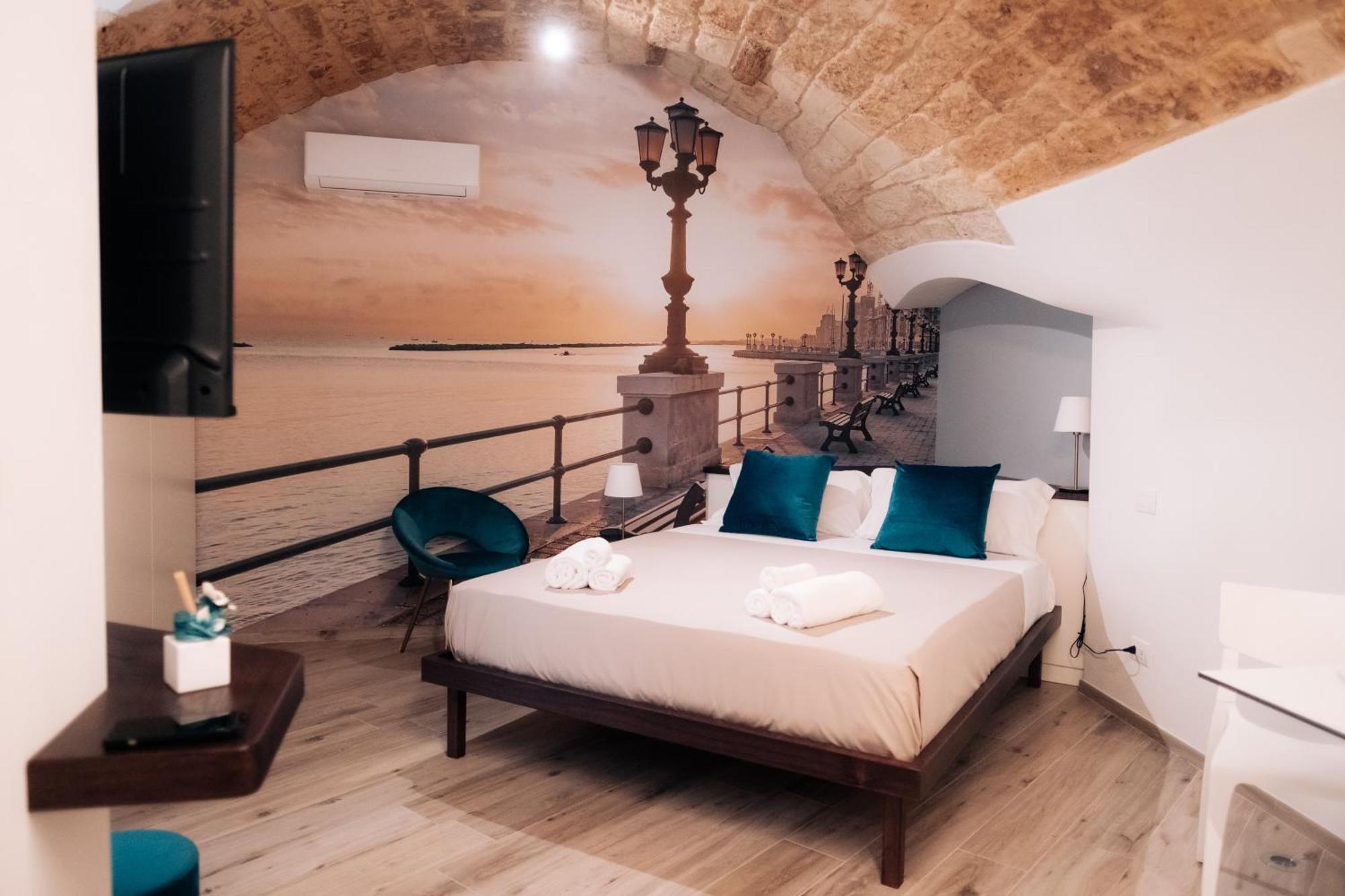 Timeless Apulian Luxury Suite Bari Bagian luar foto